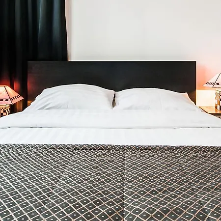 Acostar Otel 2*