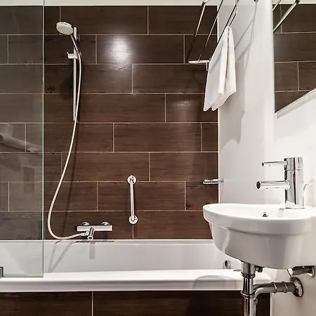 Acostar أمستردام