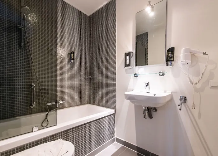 アコスター ホテル 2*