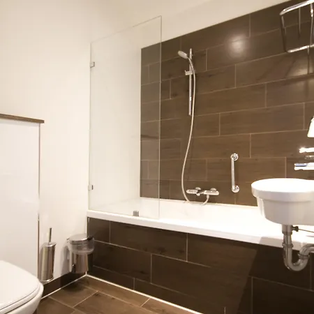 Acostar Hotel 2*