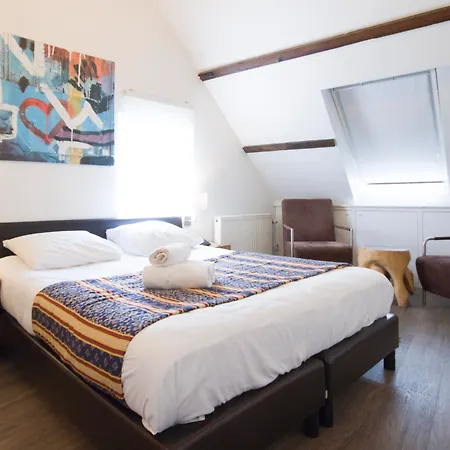 Acostar Hotel 2*
