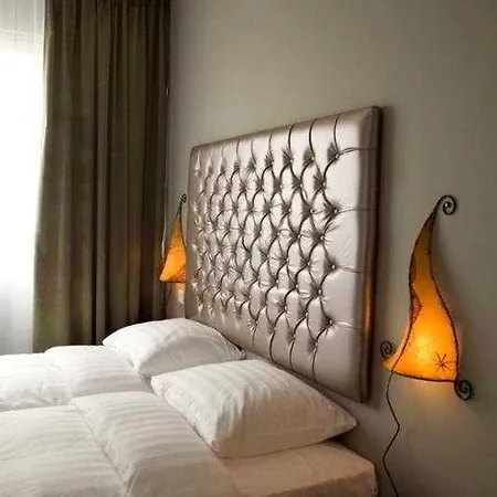 Acostar 2* Amsterdam